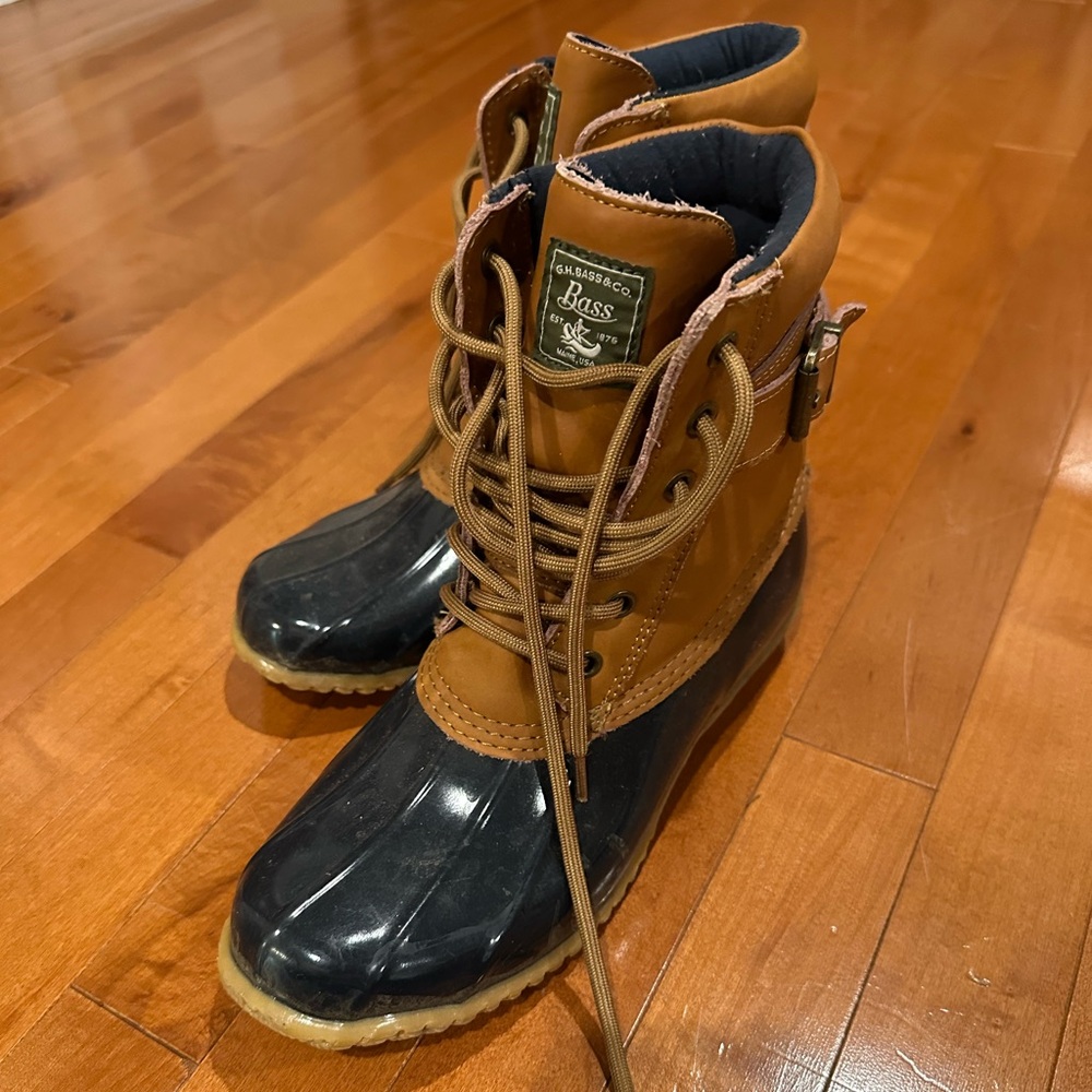Waterproof duck boots - size 8.5, EUC